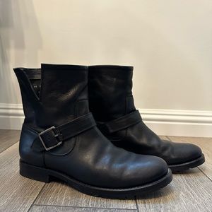 Women’s Frye Bootie size 10